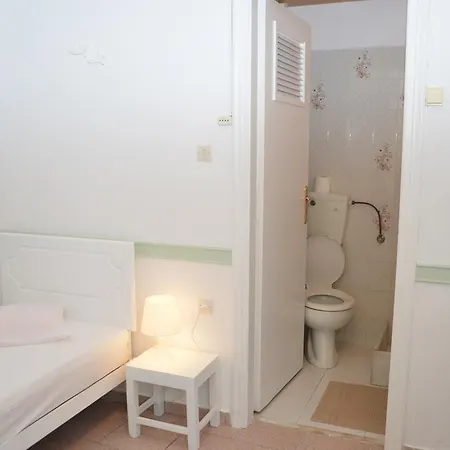 Aegli Hostel Tínos