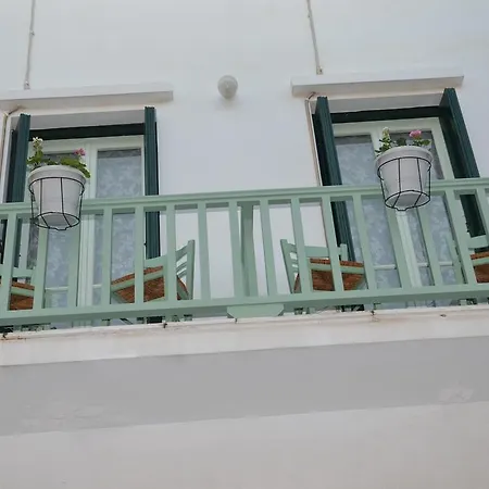 Aegli Hostel *